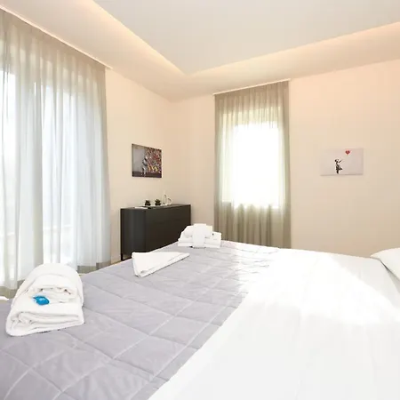 ヴィラ Mgh Luxury - Celeste