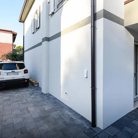 ヴィラ Mgh Luxury - Celeste