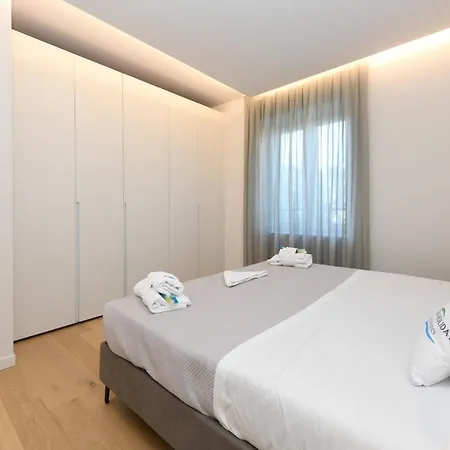 Mgh Luxury - Celeste * デセンツァーノ・デル・ガルダ