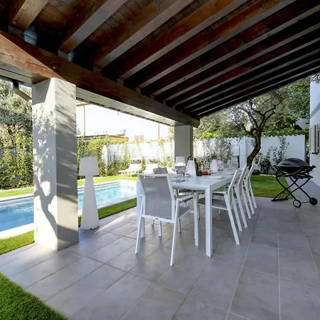 ヴィラ Mgh Luxury - Celeste *